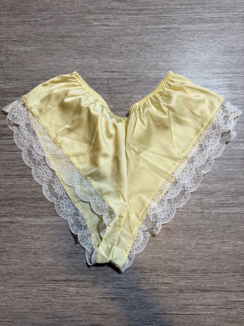 Kat The Label Arabella Shorts Limoncello Lace Trim Satin Lingerie Sleepwear NWT‎
